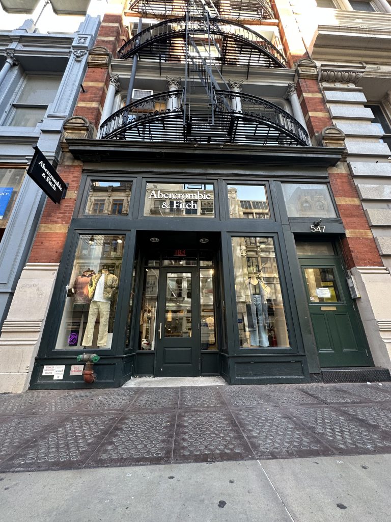 Storefront image of Abercrombie & Fitch 547 Broadway