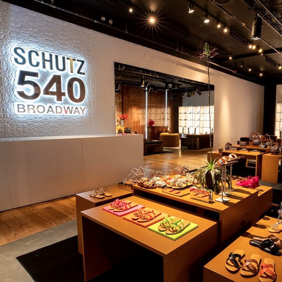 Schutz 540 Broadway